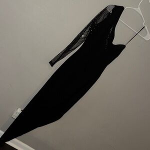 Elegant Black One-Shoulder Dress with Sheer Sleeve